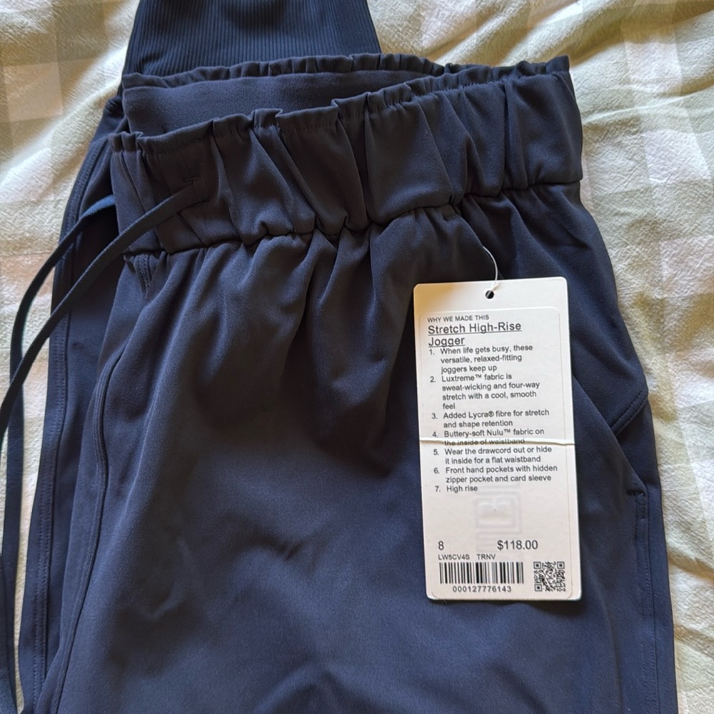 NWT Lululemon joggers size 8 Navy blue